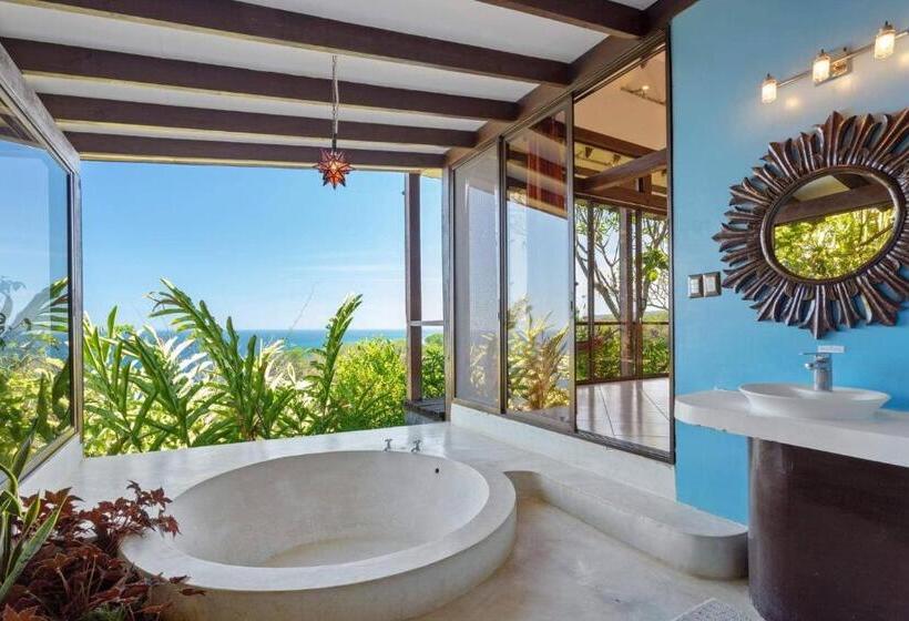 اتاق سه نفره سوپریور با چشمانداز دریا, Anamaya Resort