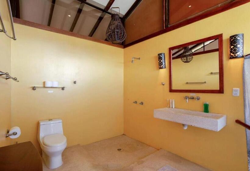 اتاق استاندارد چهار تخته با چشمانداز دریا, Anamaya Resort