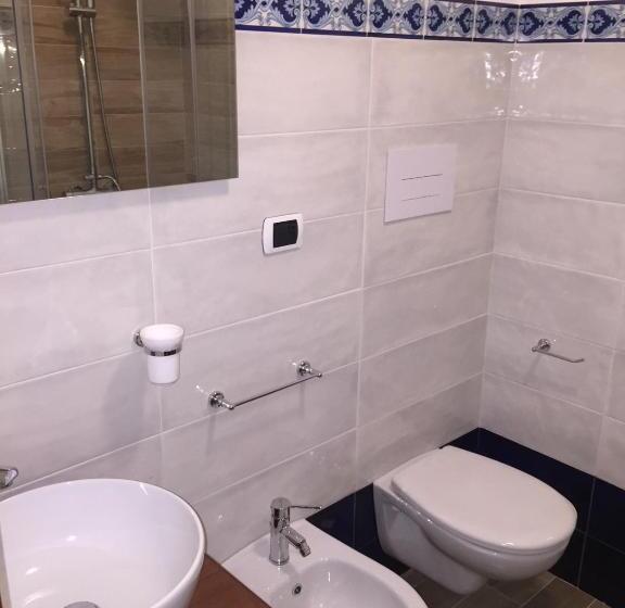 اتاق استاندارد چهار تخته, B&b Lumasa