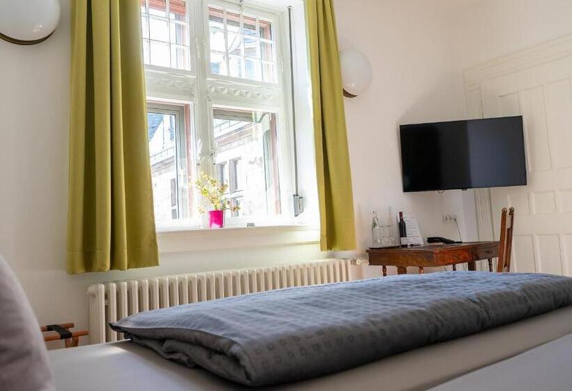 Номер Deluxe, Altes Amtsgericht Oppenheim