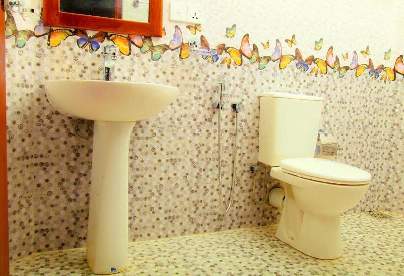 غرفة قياسية ثلاثية مزودة بشرفة, Galle Camellia