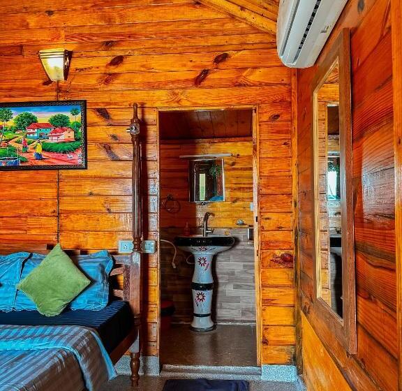 חדר דלוקס עם מרפסת נוף לים, O3 Beach Resort