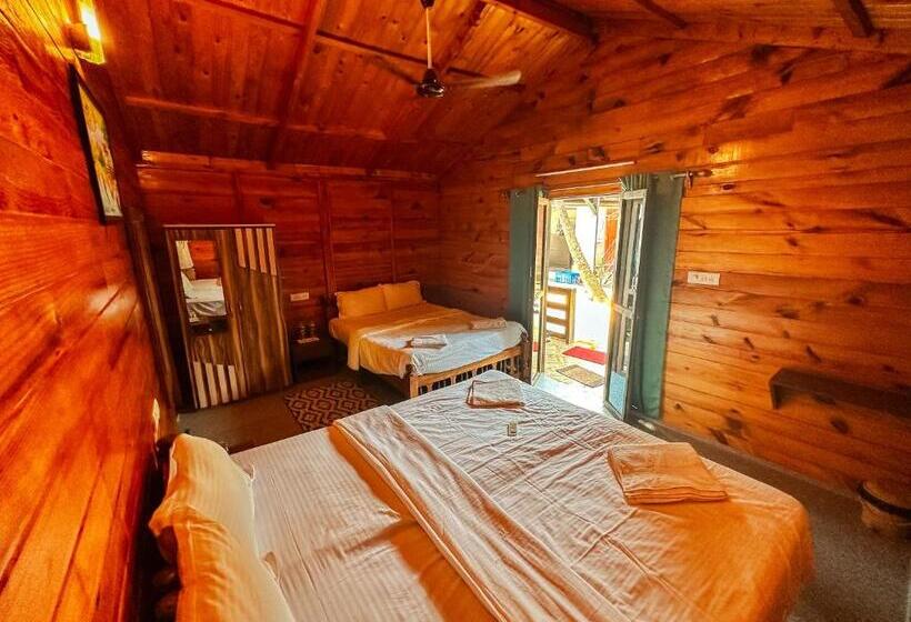 חדר משפחתי צדדי נוף לים, O3 Beach Resort