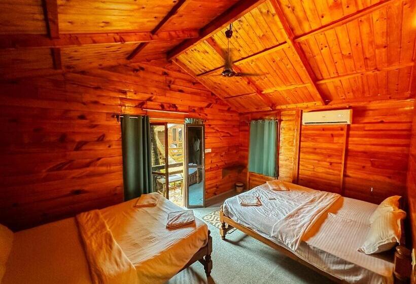 חדר משפחתי צדדי נוף לים, O3 Beach Resort