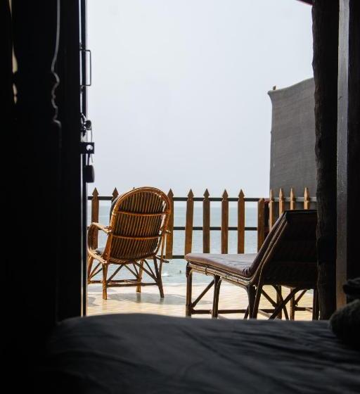 Хижина Superior, O3 Beach Resort