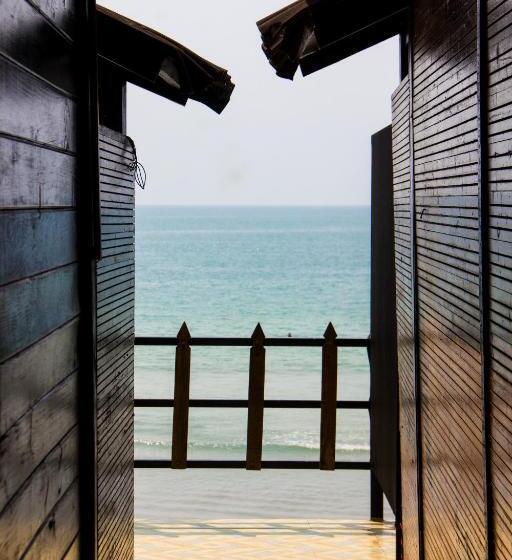 Хижина Superior, O3 Beach Resort