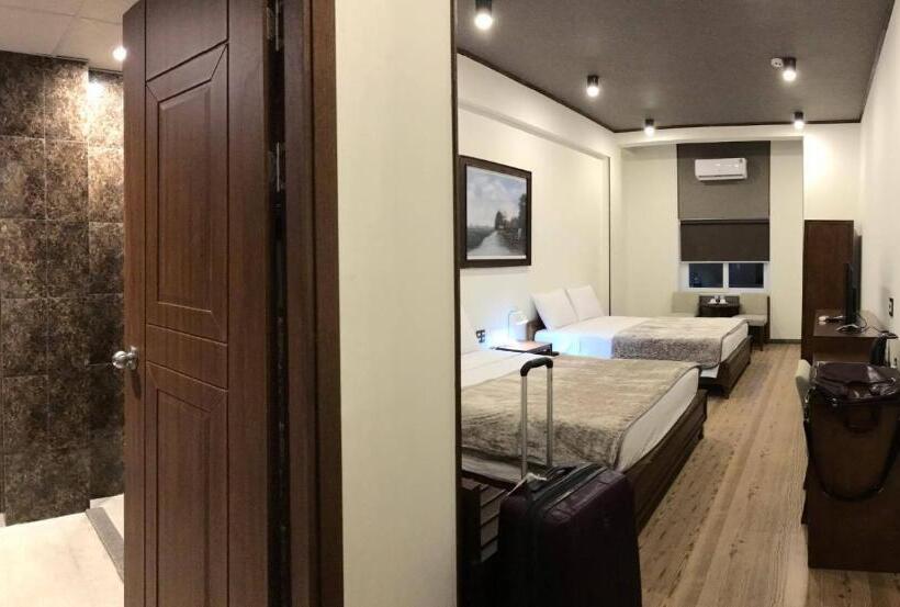 اتاق استاندارد چهار تخته, Oceanward Hotel & Resort