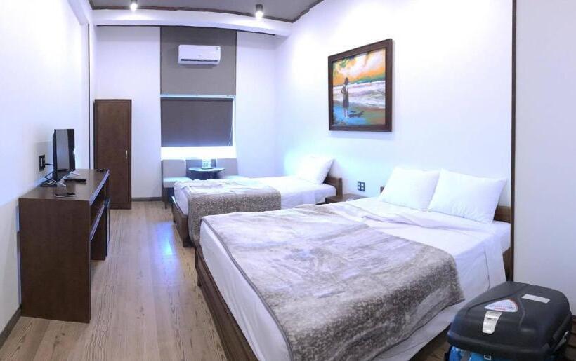 اتاق سوپریور چهار تخته, Oceanward Hotel & Resort