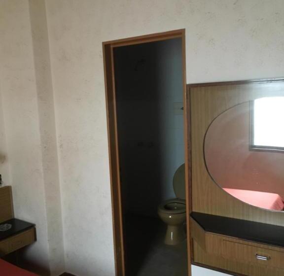 اتاق استاندارد یک نفره, Condor