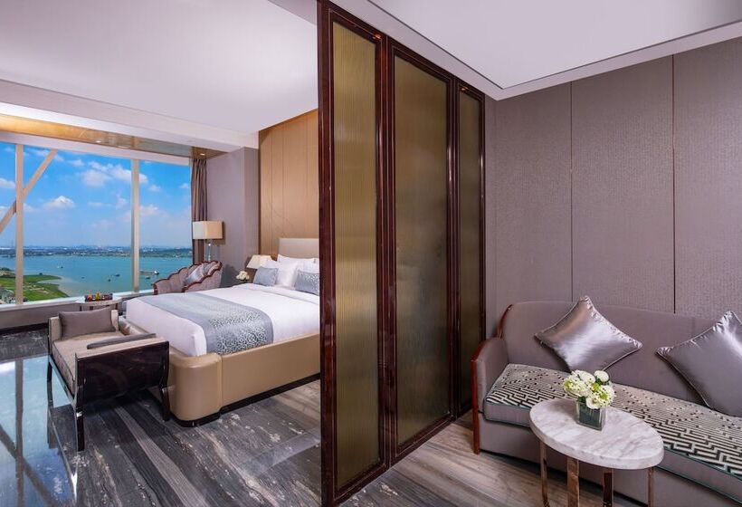 غرفة تنفيذية, Wyndham Grand Foshan Gaoming