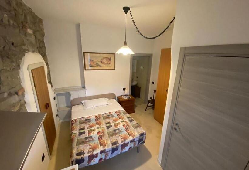 Deluxe Room, Macloud Pub B&b