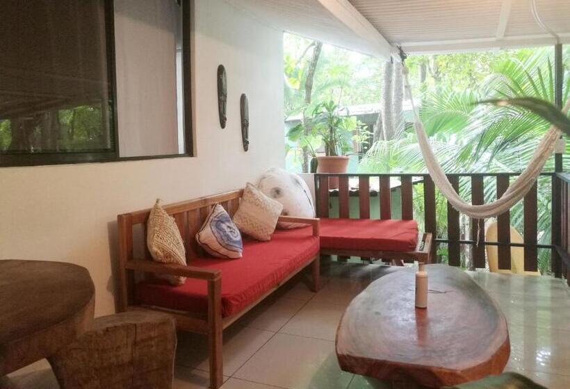 带1个卧室的带阳台的公寓, Zeneidas Surf Garden