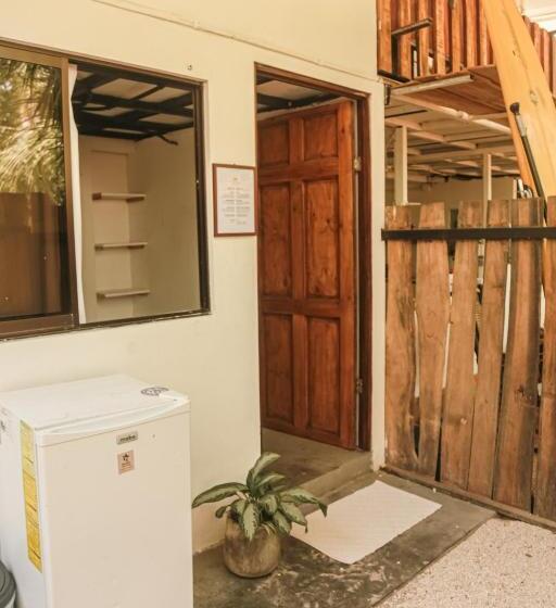 单人经济间, Zeneidas Surf Garden