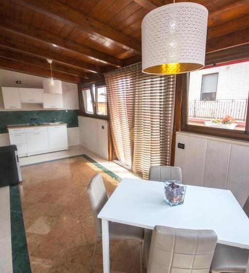 اتاق سوپریور سه تخته, Al Vecchio Fontanile