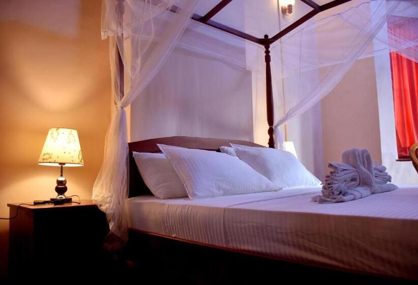 Номер Deluxe, Royal Majesty Bungalow