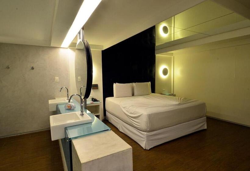 デラックススイート, Nexos Motel Piedade Adults Only