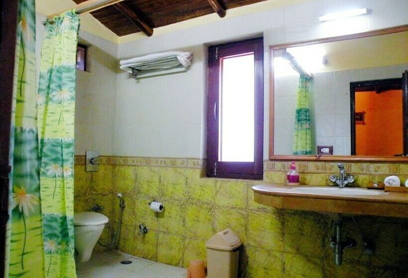 1 Sovrums Hus, Camp Riverwild