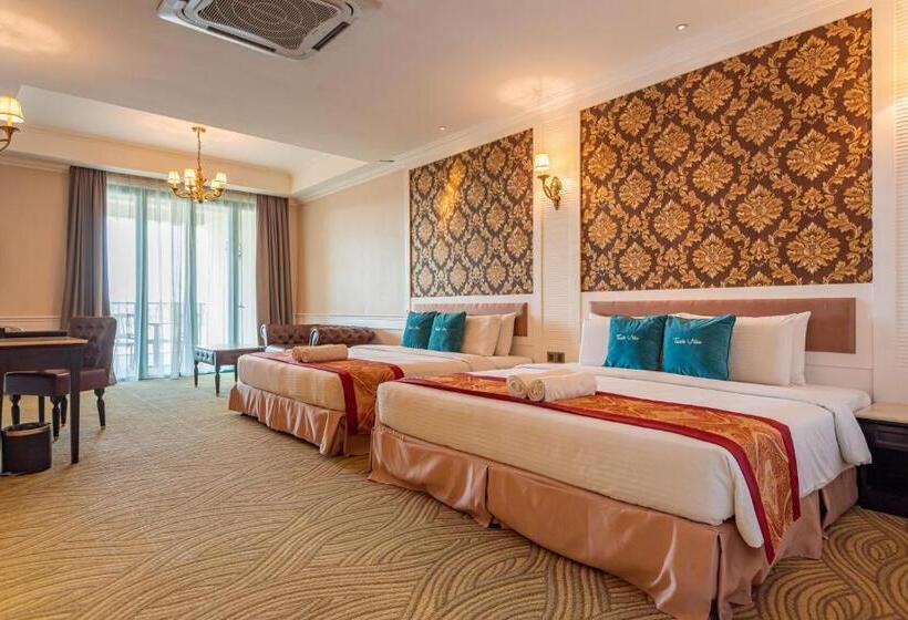 غرفة ديلوكس مزوَّدة بجاكوزي, Tasik Villa International Resort