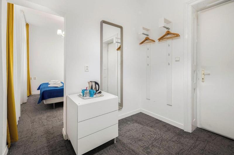 Economy Szoba, Elisabeth Old Town