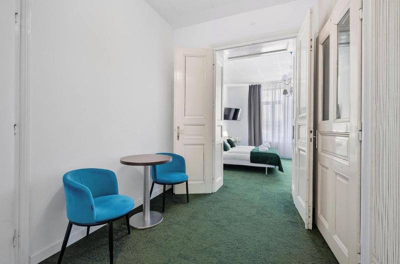 Négyágyas Standard Szoba, Elisabeth Old Town