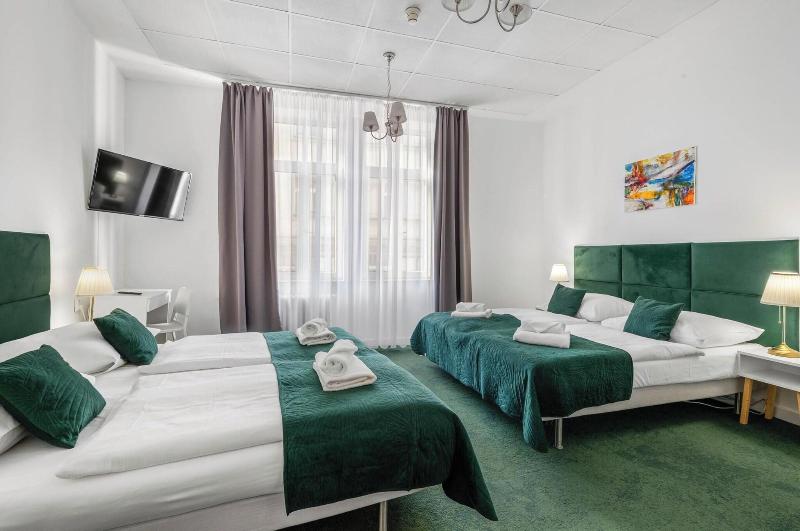 Négyágyas Standard Szoba, Elisabeth Old Town