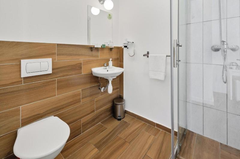 Négyágyas Standard Szoba, Elisabeth Old Town