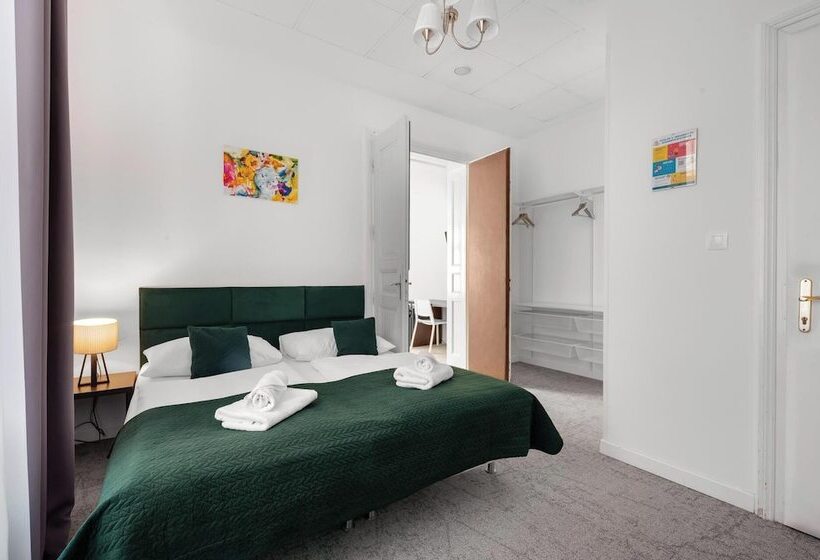 Családi Szoba, Elisabeth Old Town