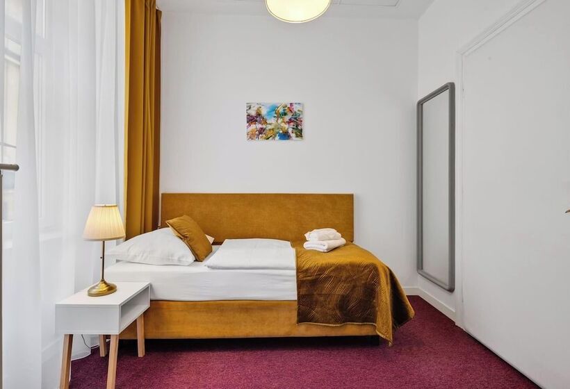 Standard Egyágyas Szoba, Elisabeth Old Town