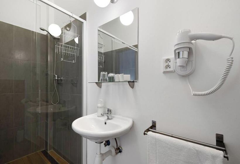 Economy Szoba, Elisabeth Old Town