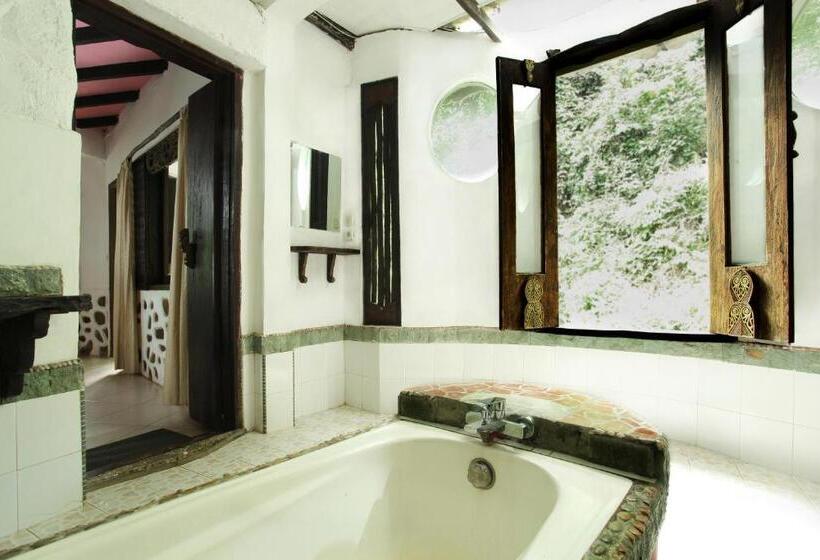 디럭스 룸, Jungle Inn Bukit Lawang