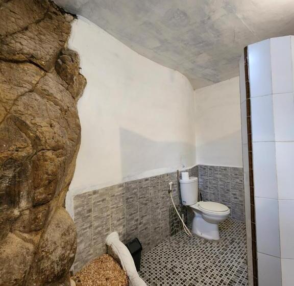 이코노미 룸, Jungle Inn Bukit Lawang