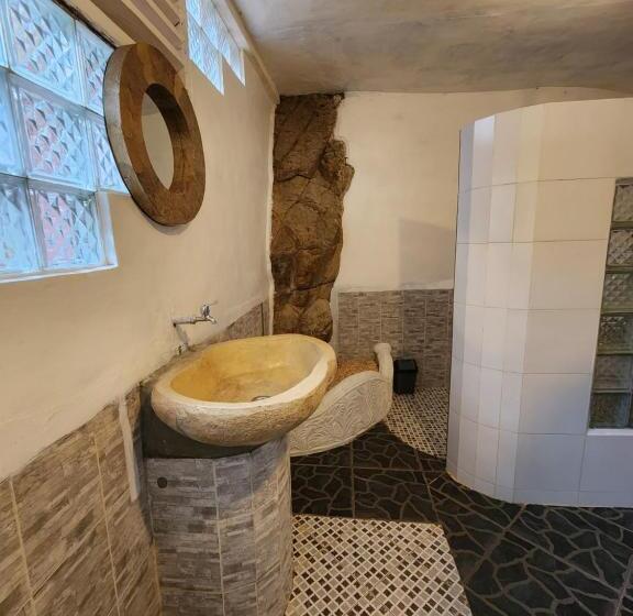 이코노미 룸, Jungle Inn Bukit Lawang