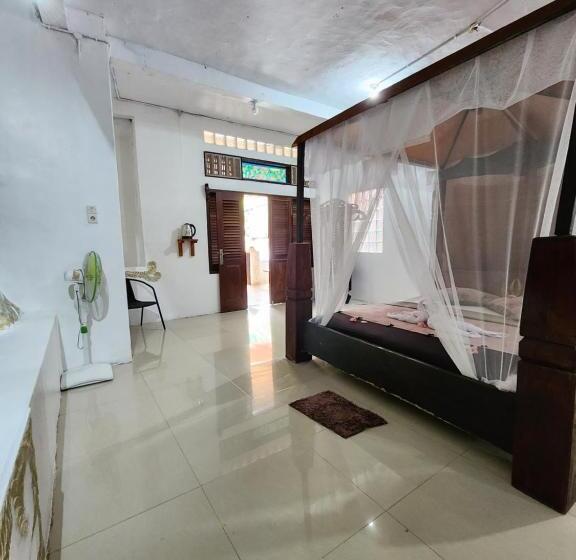 이코노미 룸, Jungle Inn Bukit Lawang