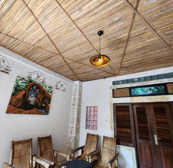 이코노미 룸, Jungle Inn Bukit Lawang