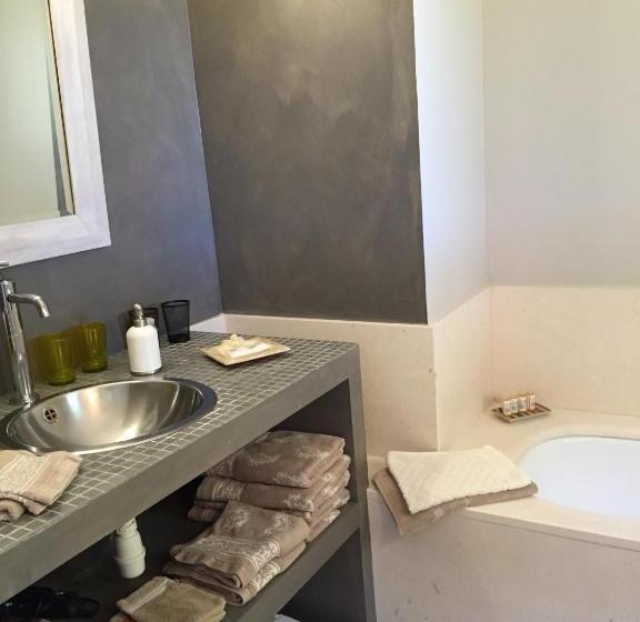 Семейный Номер, La Borie En Provence