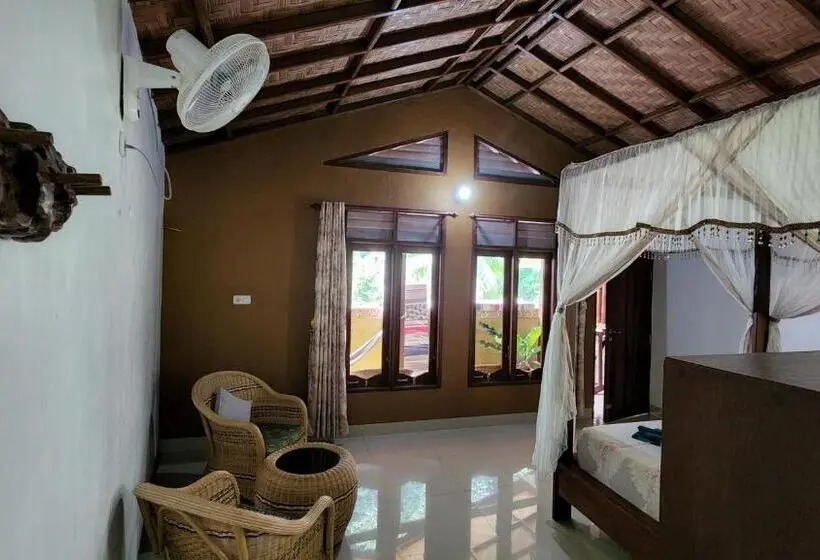 スーペリアールーム, Sam S Bungalows And Treks