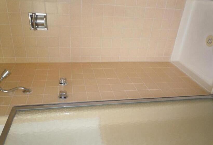 标准间, Value Inn