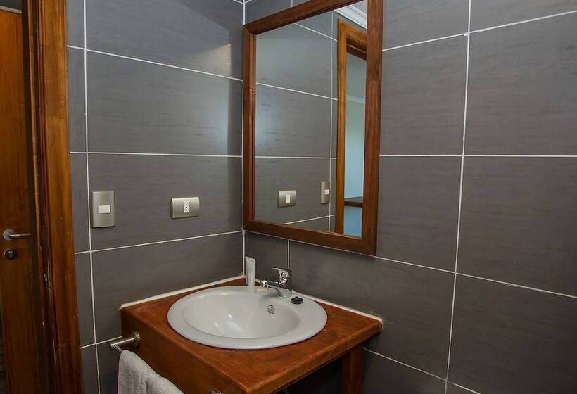 اتاق خانوادگی, Agua Nativa