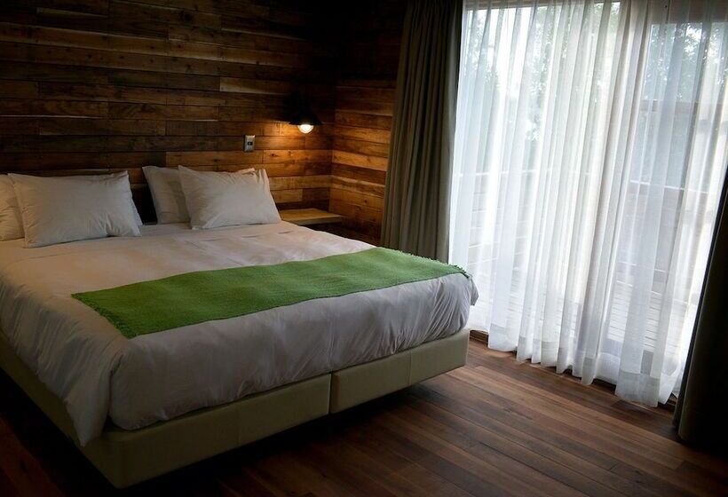 سوییت لوکس, Agua Nativa