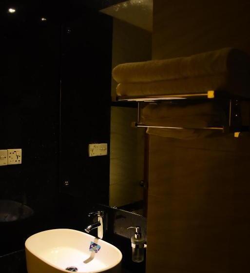 Chambre Deluxe, Bottomhill Palace