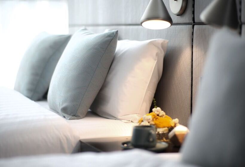 اتاق لوکس, Ease Access Tsuen Wan