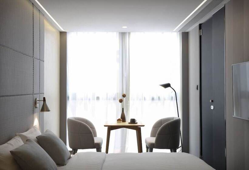 اتاق پرمیوم, Ease Access Tsuen Wan