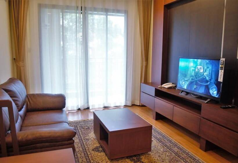 سوئیت با بالکن, Luxury Residence