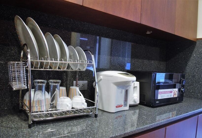 سوئیت با بالکن, Luxury Residence