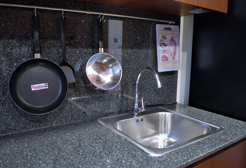 سوئیت با بالکن, Luxury Residence