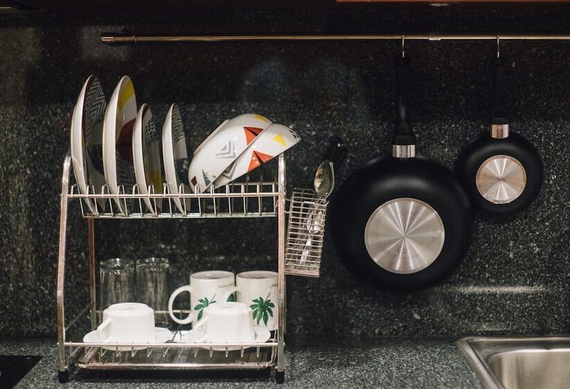 سوئیت با بالکن, Luxury Residence