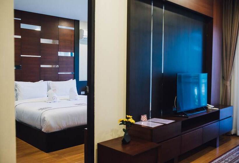 سوئیت با بالکن, Luxury Residence