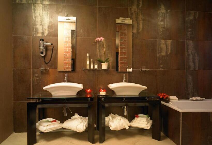 Номер Стандарт с Балконом, Riboville Boutique Hotel And Restaurant