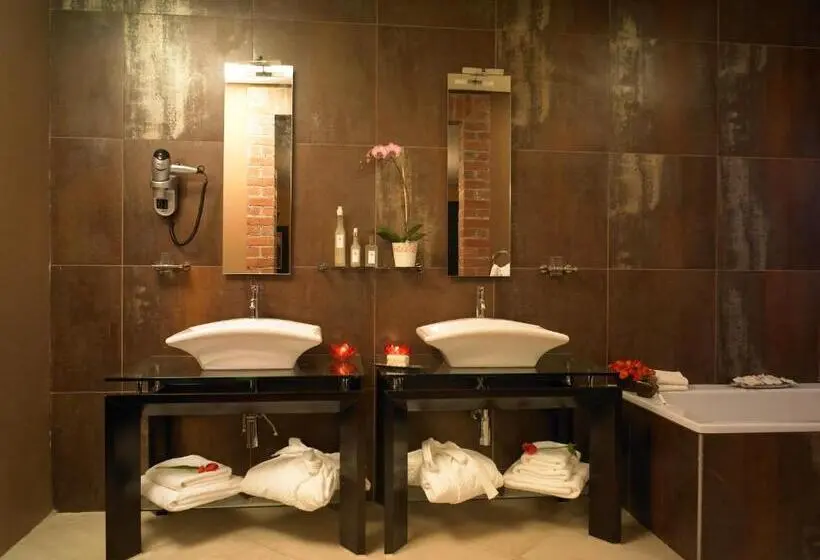 Standard Room with Balcony, Riboville Boutique Hotel And Restaurant