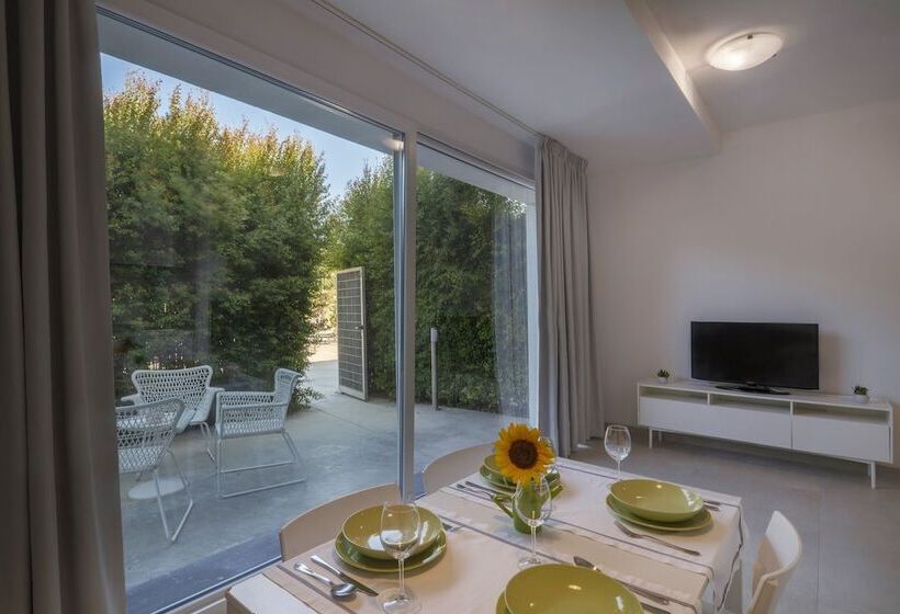 سوئیت جونیور اینتریور, Salento Residence & Suite